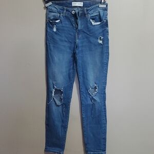 Ardene Eighty Two Ripped Ankle Jeans in Blue Size 3